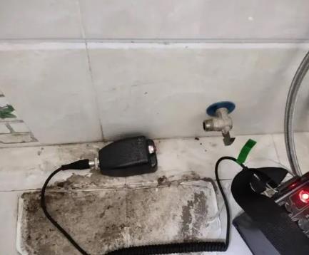 丹东市屋顶漏水维修公司分享下卫生间漏水的危害及解决方法